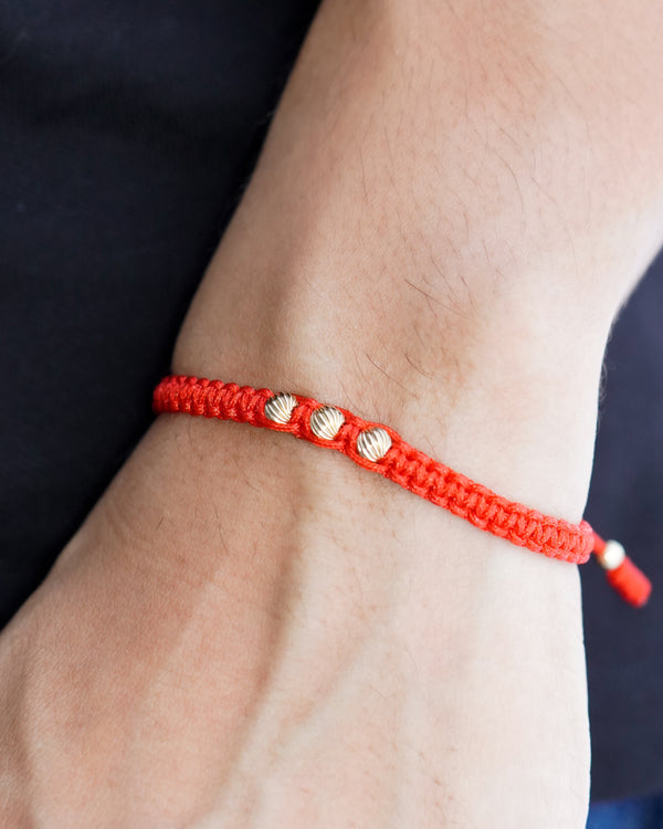 BRAZALETE TRES BALINES DIAMANTADO MACRAME ROJO